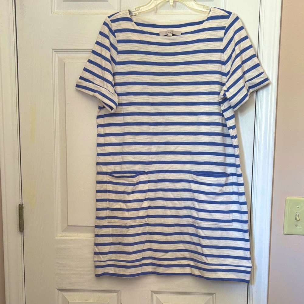 Loft dress with pockets!